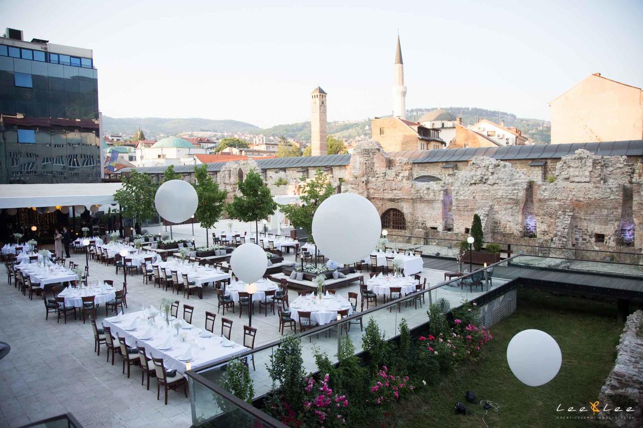 호텔 유럽 사라예보 외부 사진 Terrace of the Museum of the City of Sarajevo